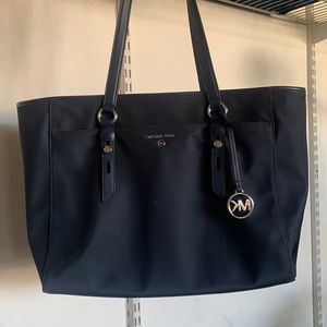Michael Kors tote bag gently used